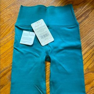 NWT Fabletics High-Waisted Sculptknit Legging